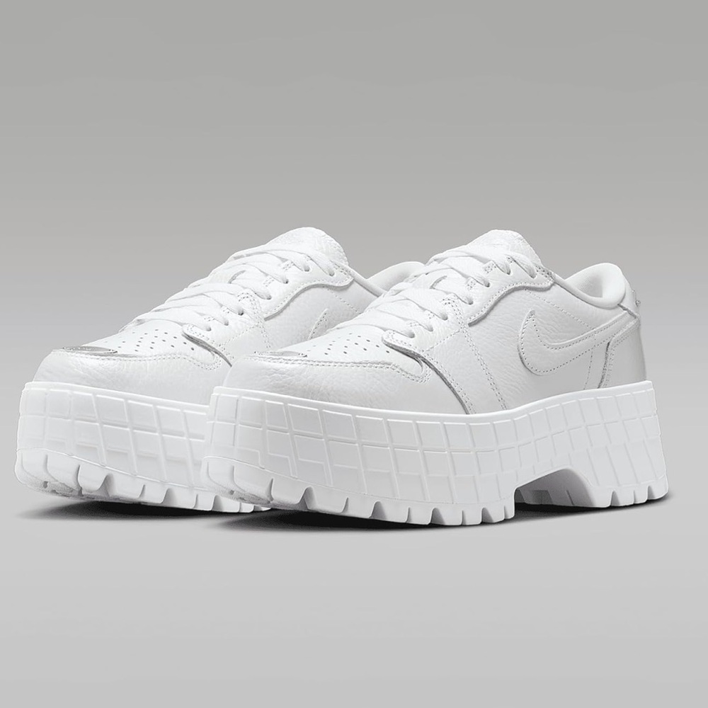 Nike Air Jordan 1 Brooklyn Low White/ Metallic Silver Women’s 9.5